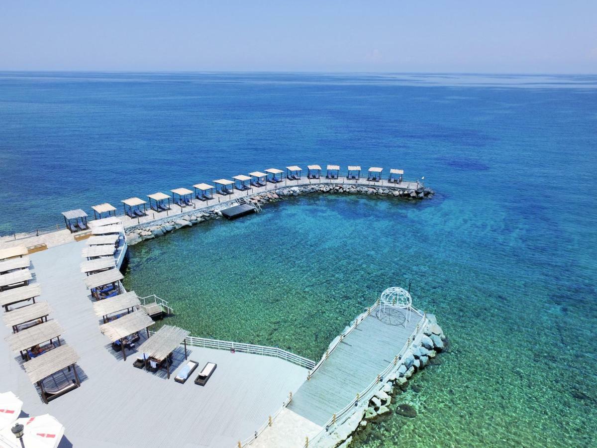 Malpas Hotel Agios Epiktitos Εξωτερικό φωτογραφία